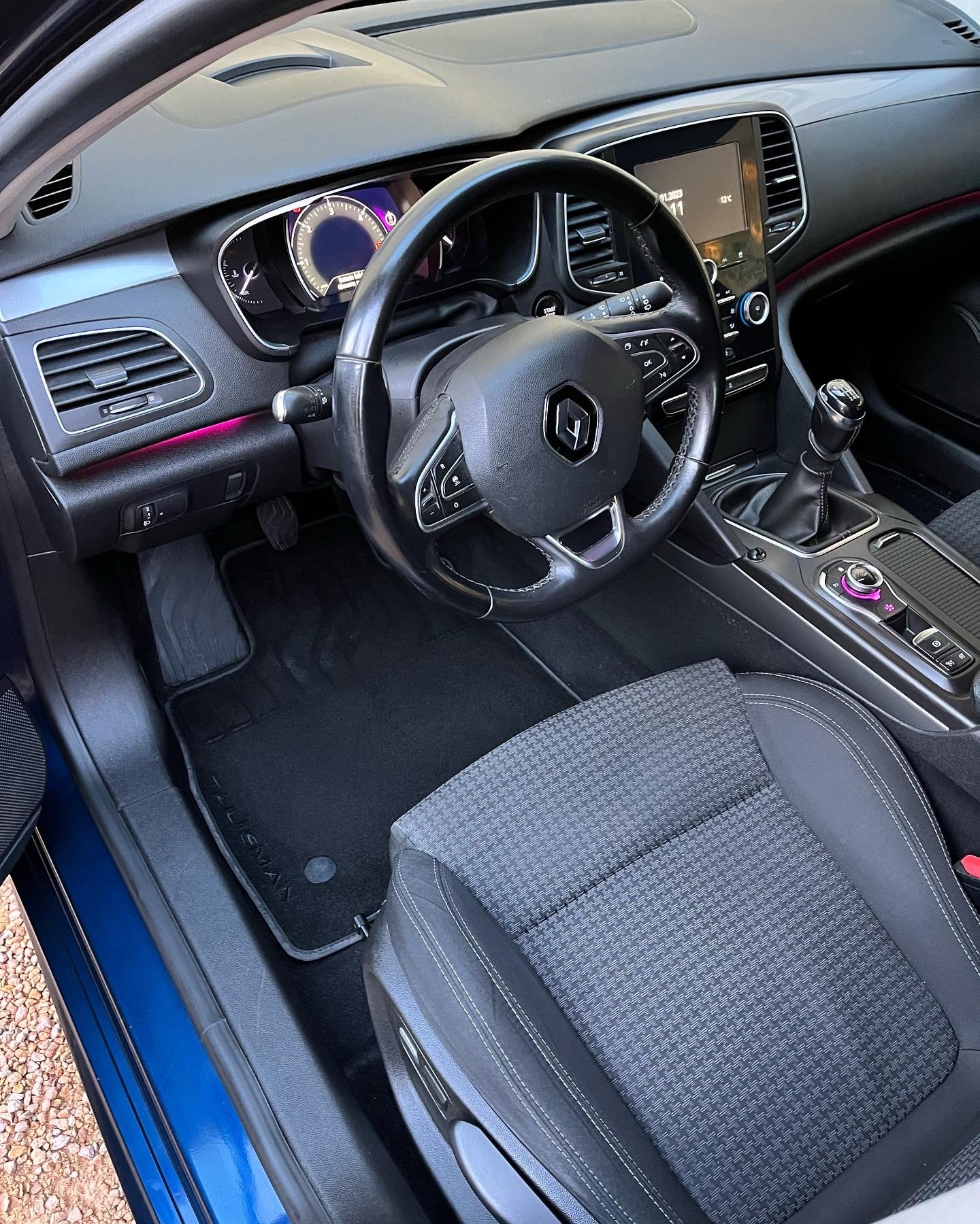 E28BCEC6-3ED5-4A6C-901A-541160676061